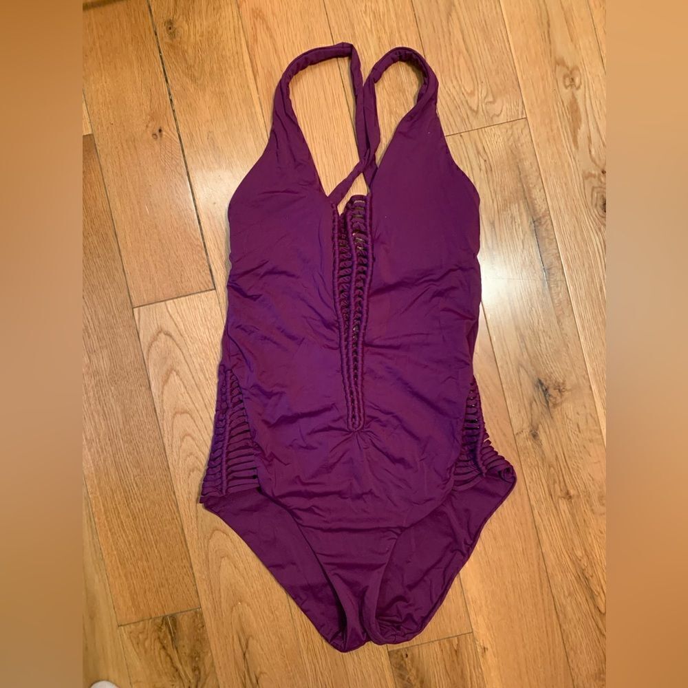 Becca EUC purple woven cutout v neck tie back one piece swimsuit Size small